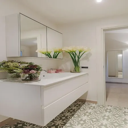Charming With A Secret Garden Apartment Lucca